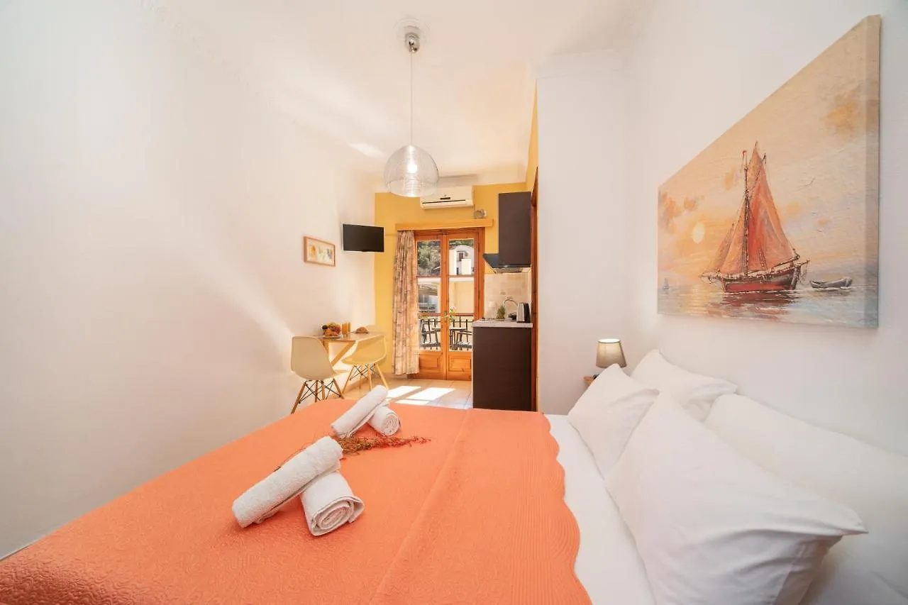 ** 아파트호텔 Alexatos Studios & Apartments Agia Efimia 그리스