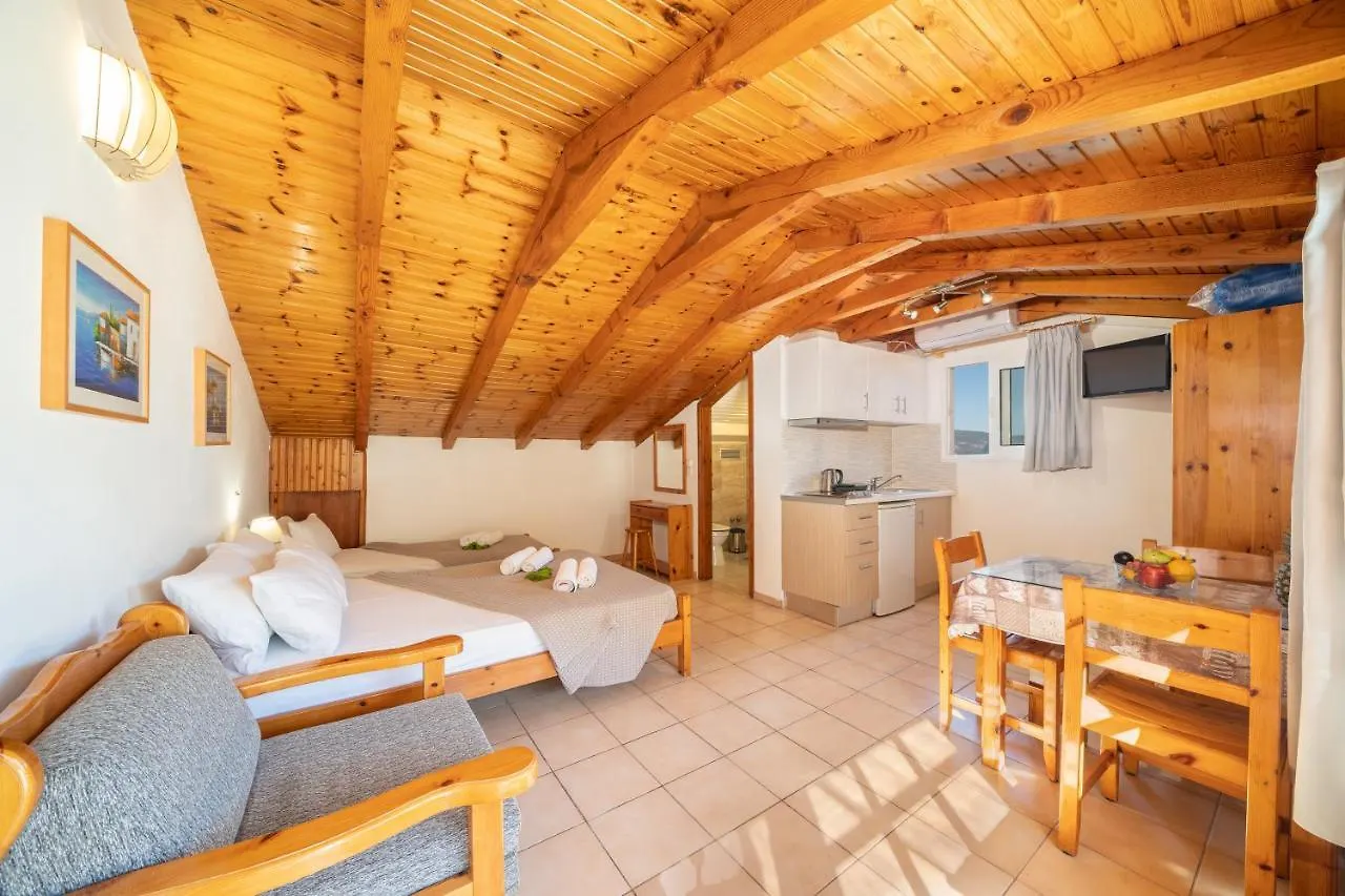 Alexatos Studios & Apartments Agia Efimia