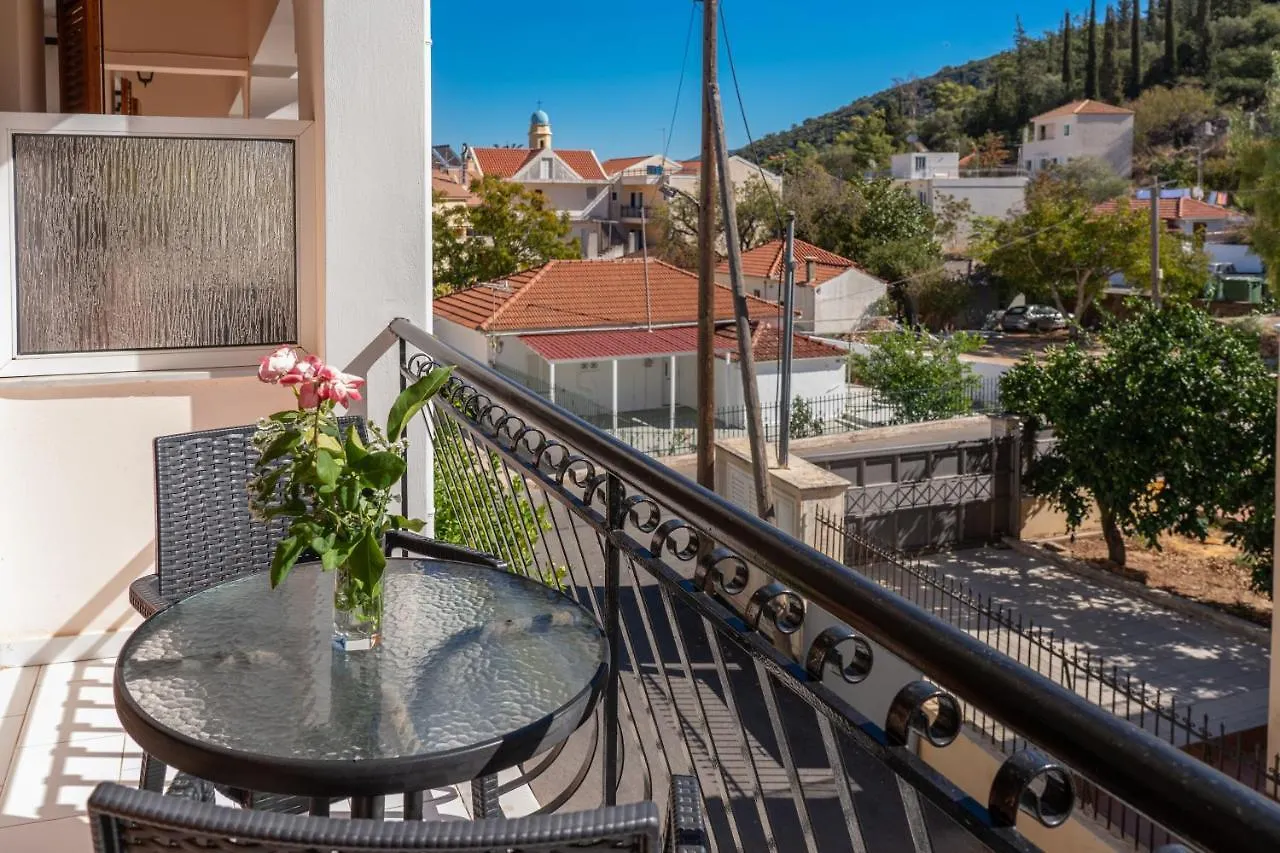 Alexatos Studios & Apartments Agia Efimia 2*,  그리스