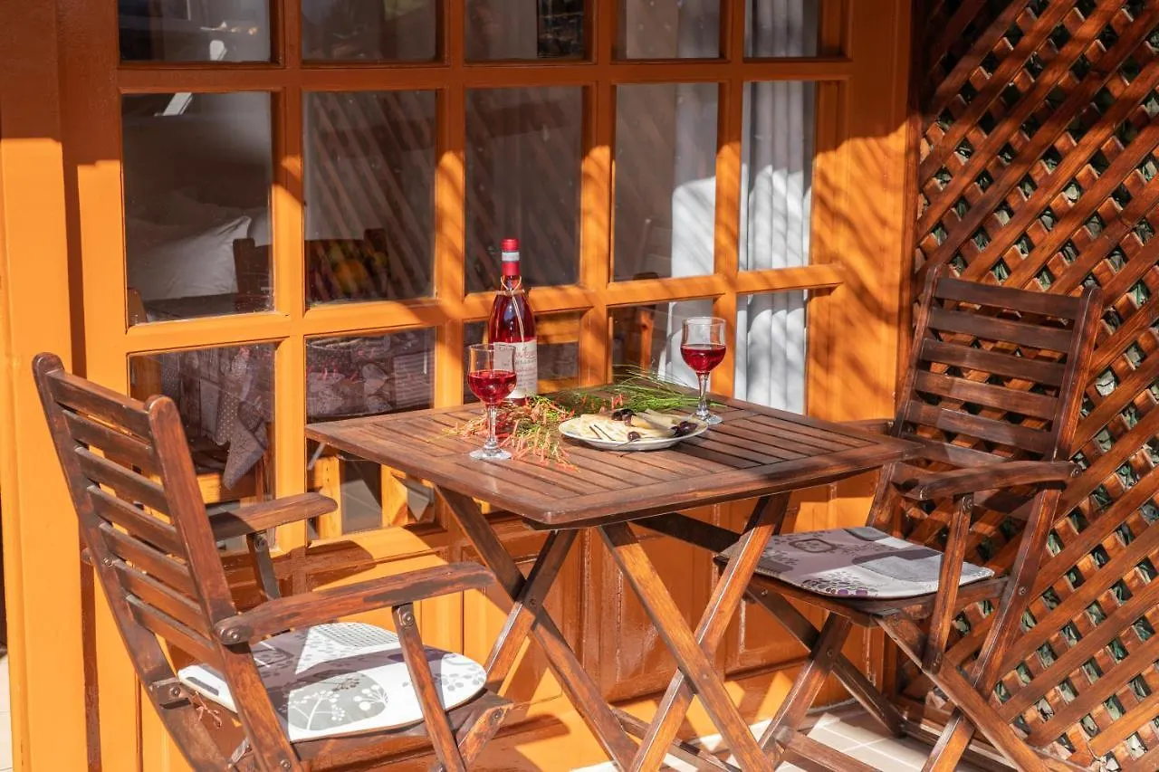 Alexatos Studios & Apartments Agia Efimia