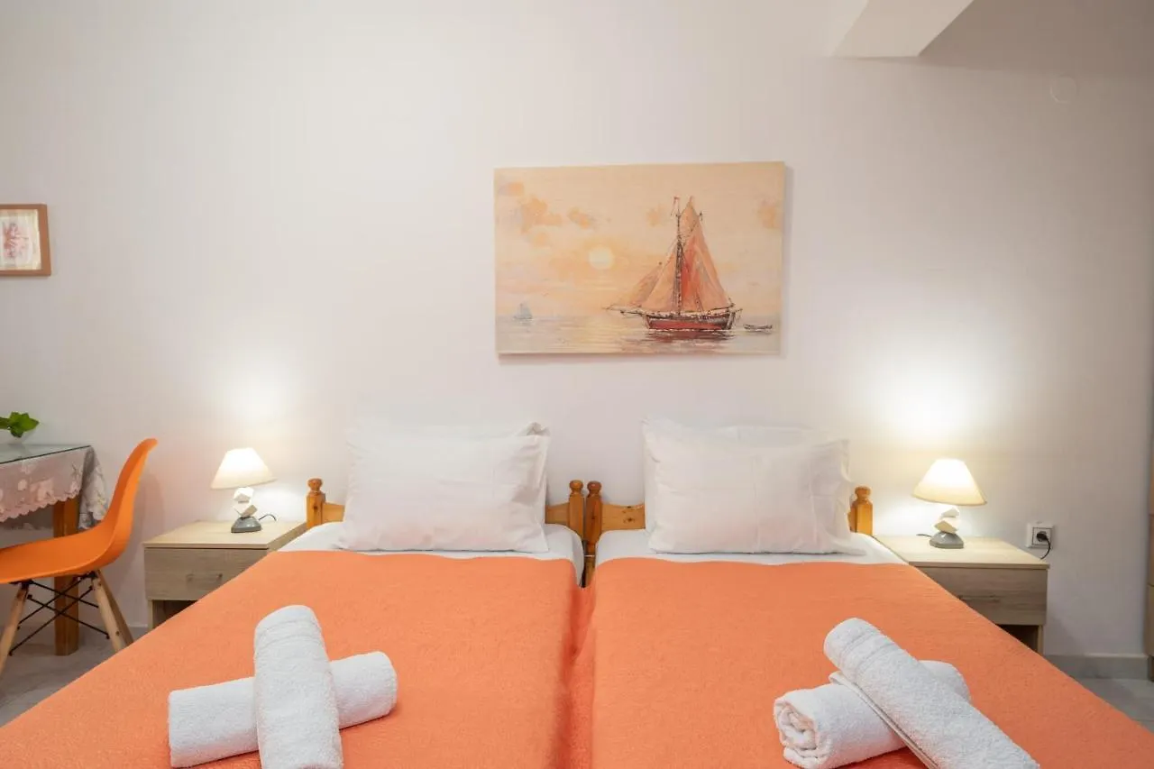 Alexatos Studios & Apartments Agia Efimia
